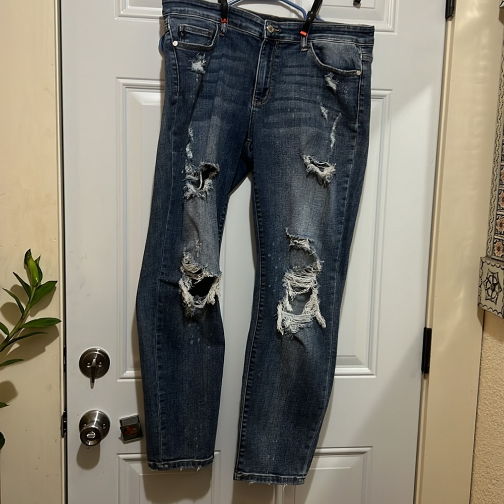 Judy Blue boyfriend fit blue jeans.  Size 15/32.